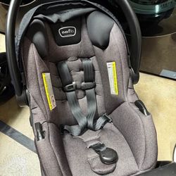 Evenflo Car seat With Base