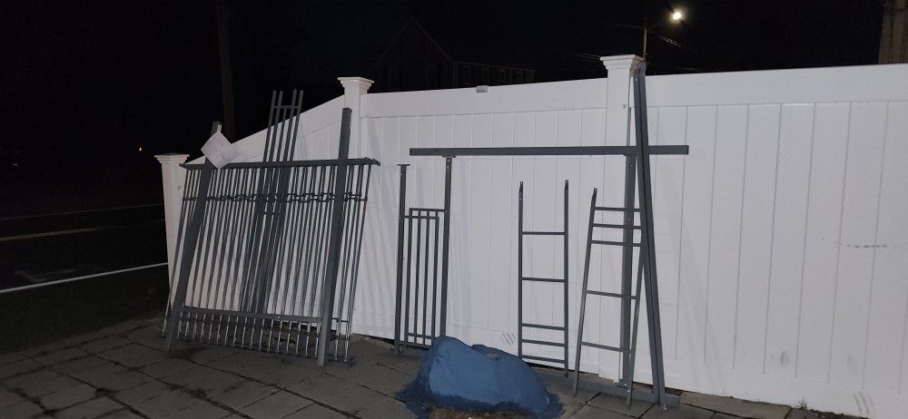 Free Free.Heavy Duty Metal Bunk Bed with Flat Ladder ..No Box Spring.