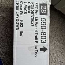 Christmas Tree 5-ft Pre-Lit Wood trail pine tree