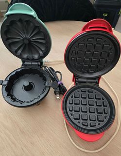 Mini Waffle Maker & Mini Cake/Bundt Maker
