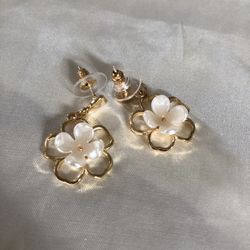 Flower 🌸 Earrings