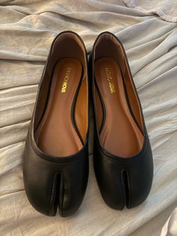 Black Tabi flat