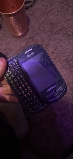 Vintage samsung slide phone