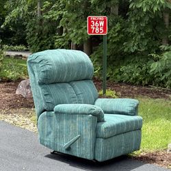 Free Rocker recliner