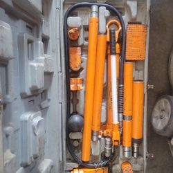CENTRAL HYDRAULIC 10 TON PORTABLE PULLER