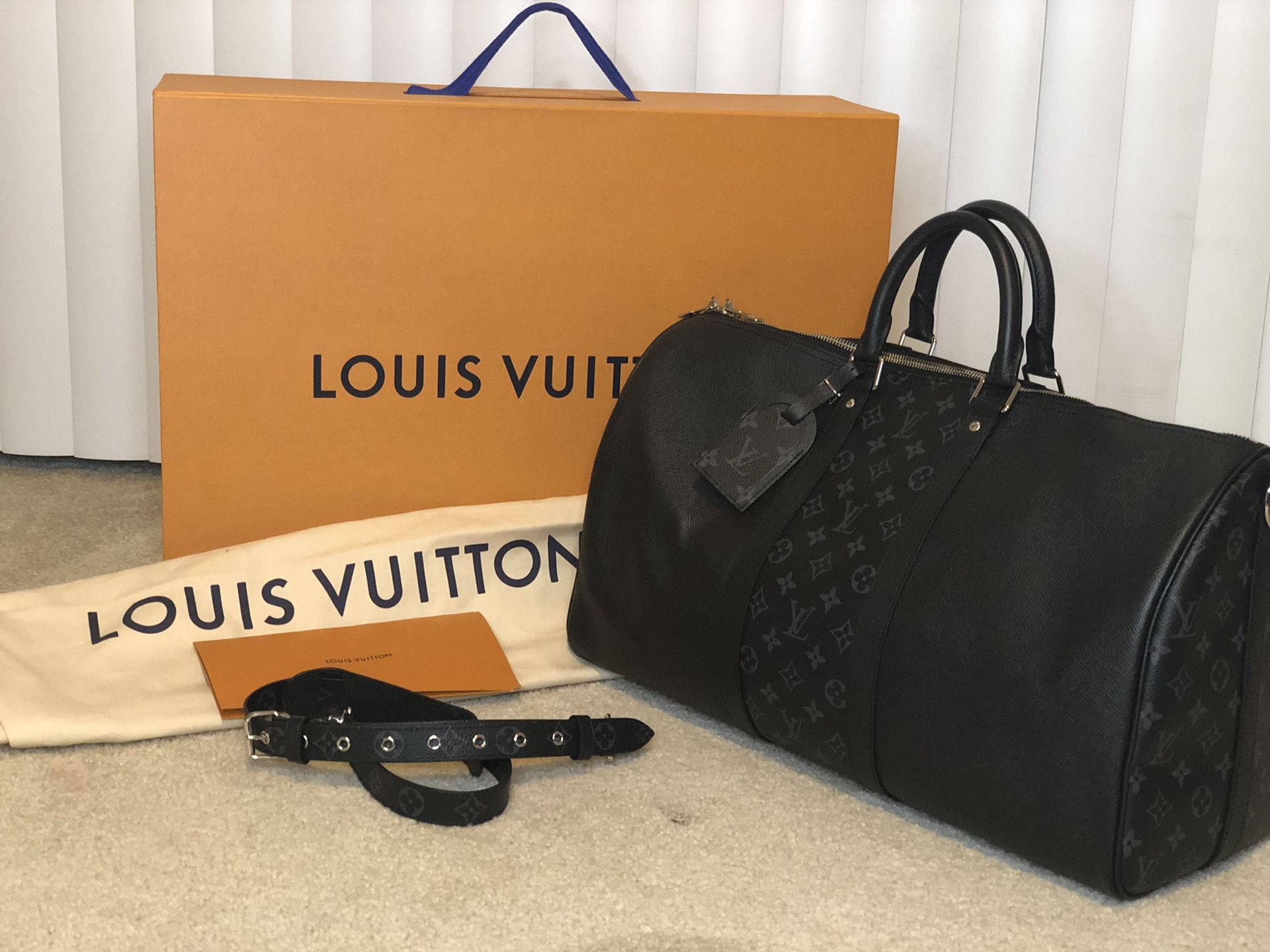 Louis Vuitton 100% authentic (brand new)