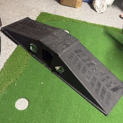 Free bike/skateboard ramp