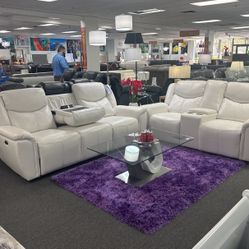 PRICE DROP🚨Gorgeous White Power Reclining Sofa&Loveseat $1599