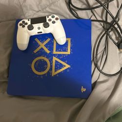 Play Station 4