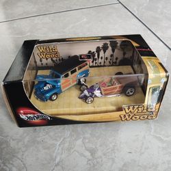 Hot Wheels 2 Car Set 2002 Wild Wood 1948 Woody With Boards & 1930 Roadster