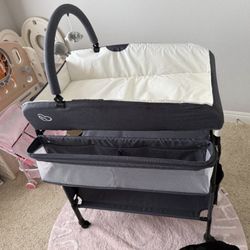 Baby Bond Portable Changing Table