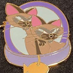 Disney Hidden Mystery Pins Si & Am, Pluto, 101 Dalmatians, & Dog Lady & The Tramp. $15 Each 