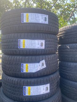 SET GOODYEAR ASSURANCE ALL SEASON 235/65/17 BRAND NEW $490 price includes professional installation and tax