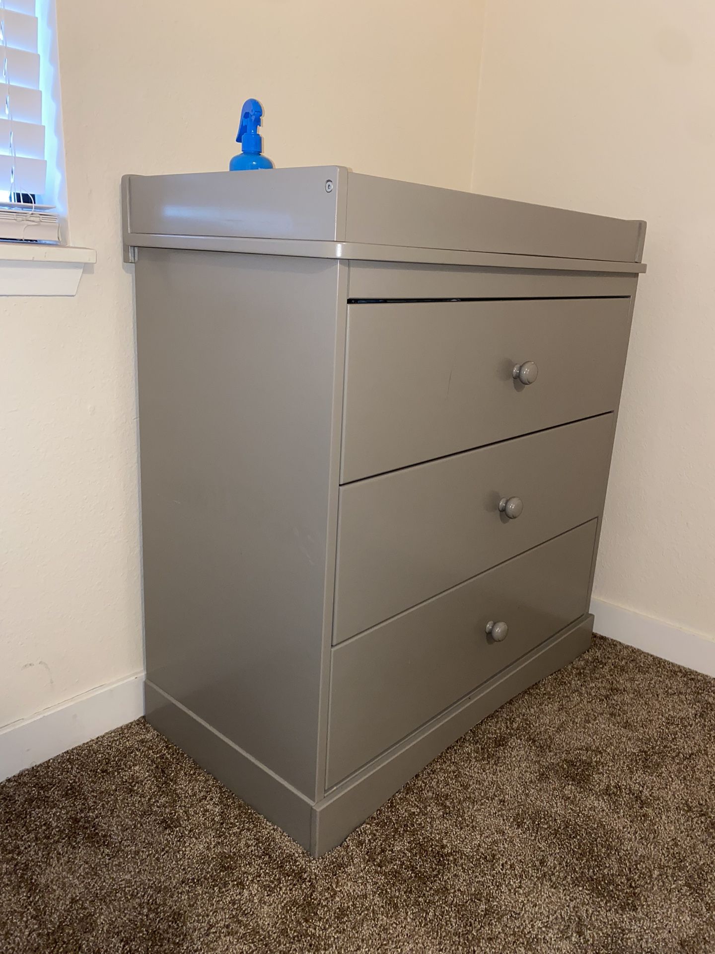 Delta grey dresser