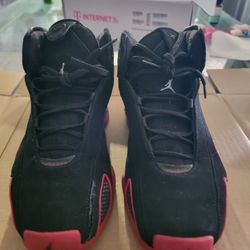 AIR JORDAN RETRO 21 SIZE 6Y BLK/RED