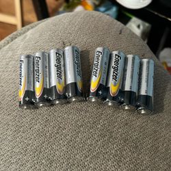 8 AA Batteries 