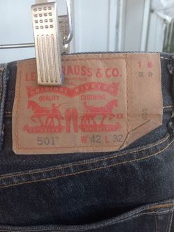 Levis 501 Jeans 42x32