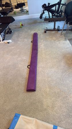 Foldable gymnastics beam