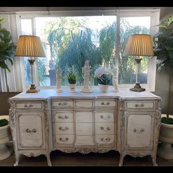 Beautiful French Provincial Dresser 