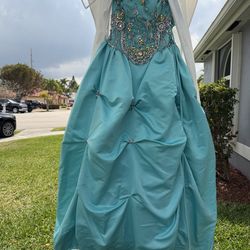 Quinces dress/vestido