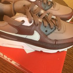 Nike Air Max 90 LTR Size 2Y