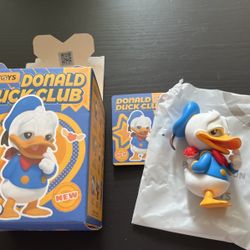 Donald Duck Club 52 Toys Figure