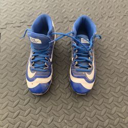 Boys cleats 6.5