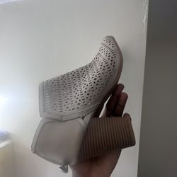 Size 9 And Half Heel Shoes