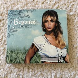 Beyoncé “B’Day” 2 x CD Deluxe Edition 2007 Columbia Like New CD R&B. 