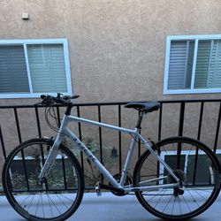 Trek FX Hybrid Bike – Gently Used, Great Condition