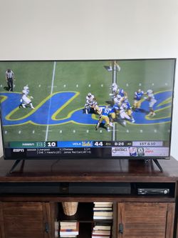 60 Inch Vizio - Like New