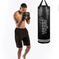 70 Lbs Punching / Kicking Boxing Bag 