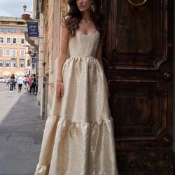 V. Chapman Avery Dress In Taupe Duchess