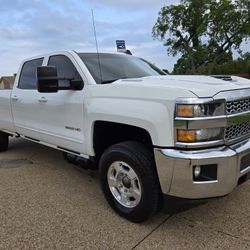2019 Chevy Silverado 2500hd 4x4  Diesel