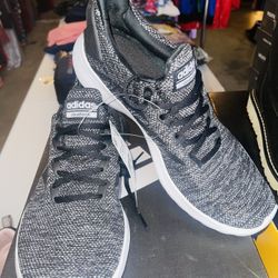 Mens Adidas Size 9.5