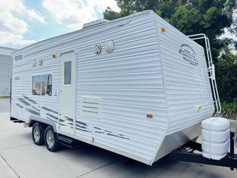 2005 Recreational vehicles Attitude