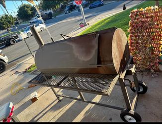 BBQ smoker R Enterprises C-23 refers to a popular commercial-grade reverse flow smoker built by the late Jerry Roach in Dewitt, Arkansas BBQ smoker