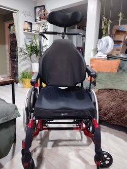 Wheelchair with Headrest
