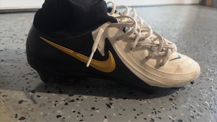 Nike Phantom Luna Cleats