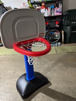 Child basketball hoop