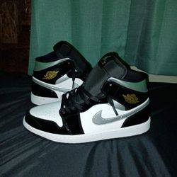 Brand New Size 12 Mens