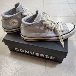 Converse CTAS Madison Mid Size 9 Women