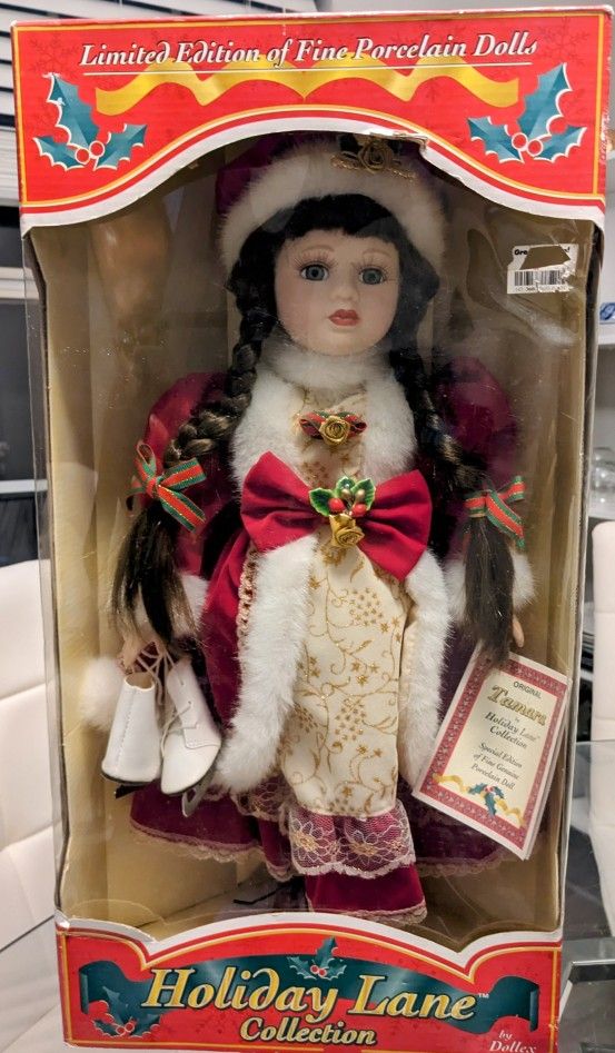 Holiday Lane Collection Fine Porcelain Doll 2002 Limited Edition Red With Skating Shoes
