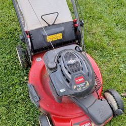 Toro Self-propelled Front Wheel Drive Lawn Mower. Bagger Optional