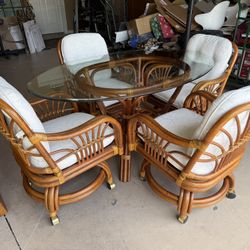 Table and  4 chair set by South Sea Rattan Bermuda excellent new condition