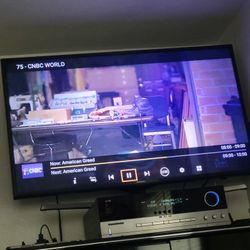 43" SAMSUNG 4K SMART TV
