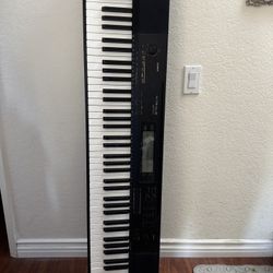 Casio 88-Key Digital Piano – Includes Accompaniment & Original Stand (Used)