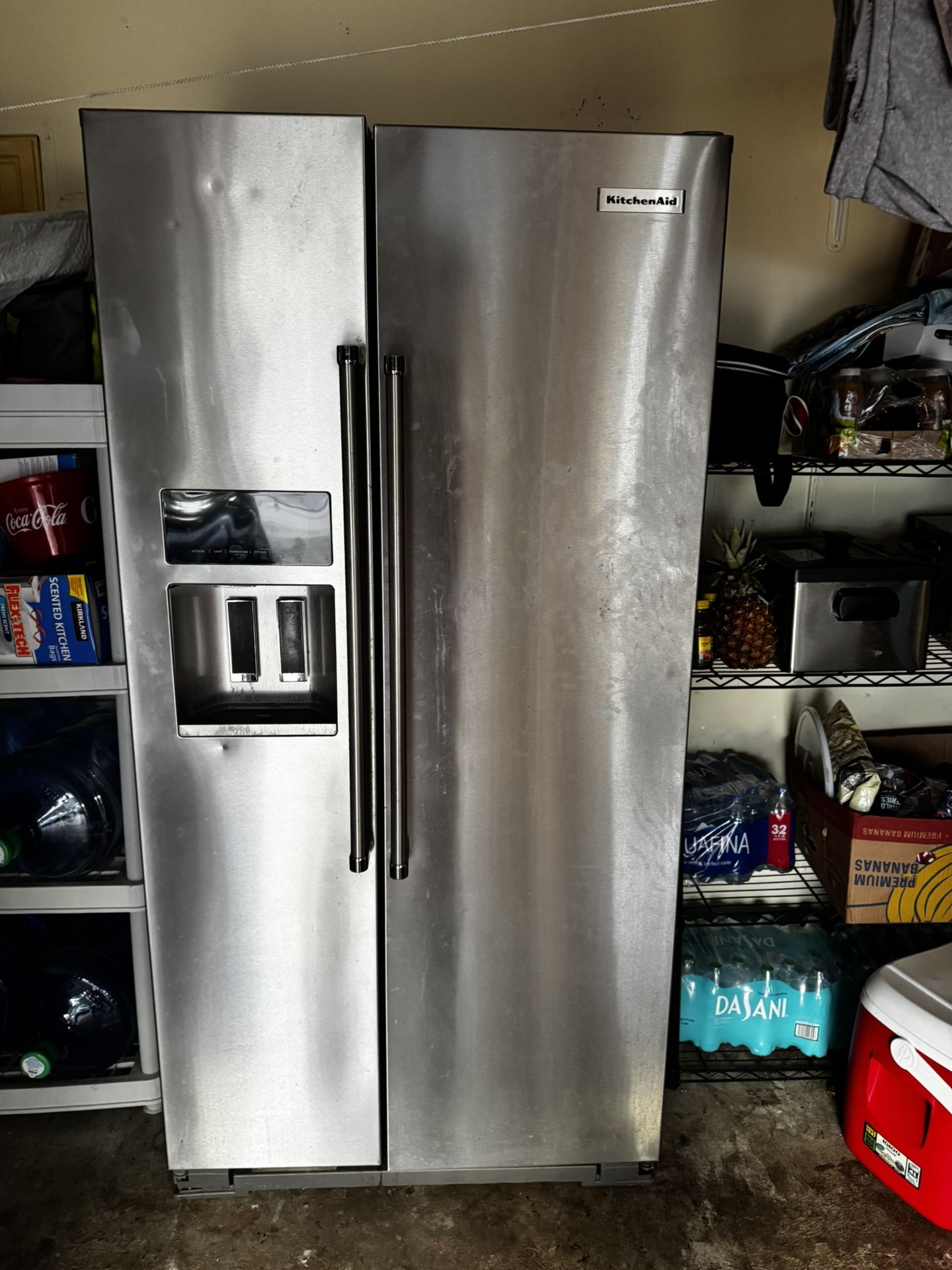 Refrigerator (Broken)