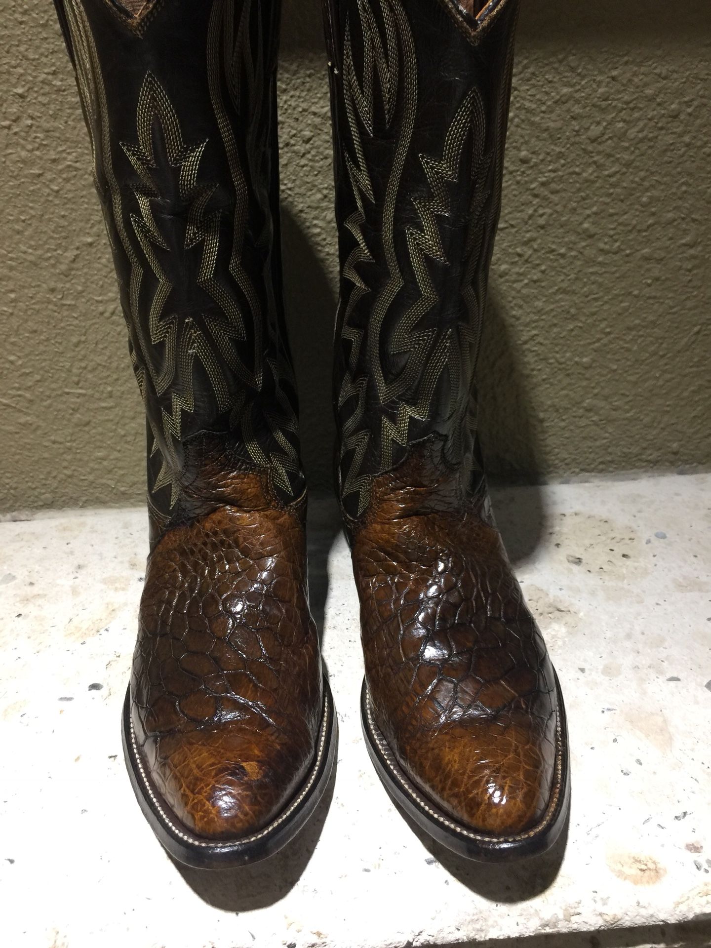 Justin Vintage Pre-Ban Sea Turtle Cowboy Boots