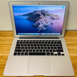 🍎Apple MacBook Air 13” Intel Core i5 Processor/8GB RAM/256GB Storage⚡️🔥Laptop Comes with Microsoft Office, Logic Pro, Adobe, Final Cut💻 1 Year Warr